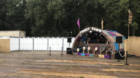 Toiletzone Dj Stage Voodoo Village
